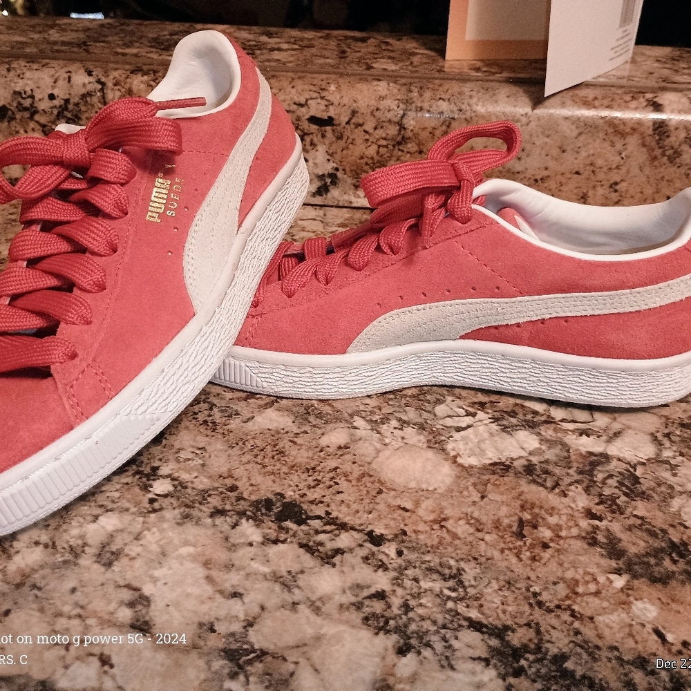 🔥 Puma Vintage Classic Red Suede Sneakers | Women's Size 6 🐾 - Picture 7 of 10